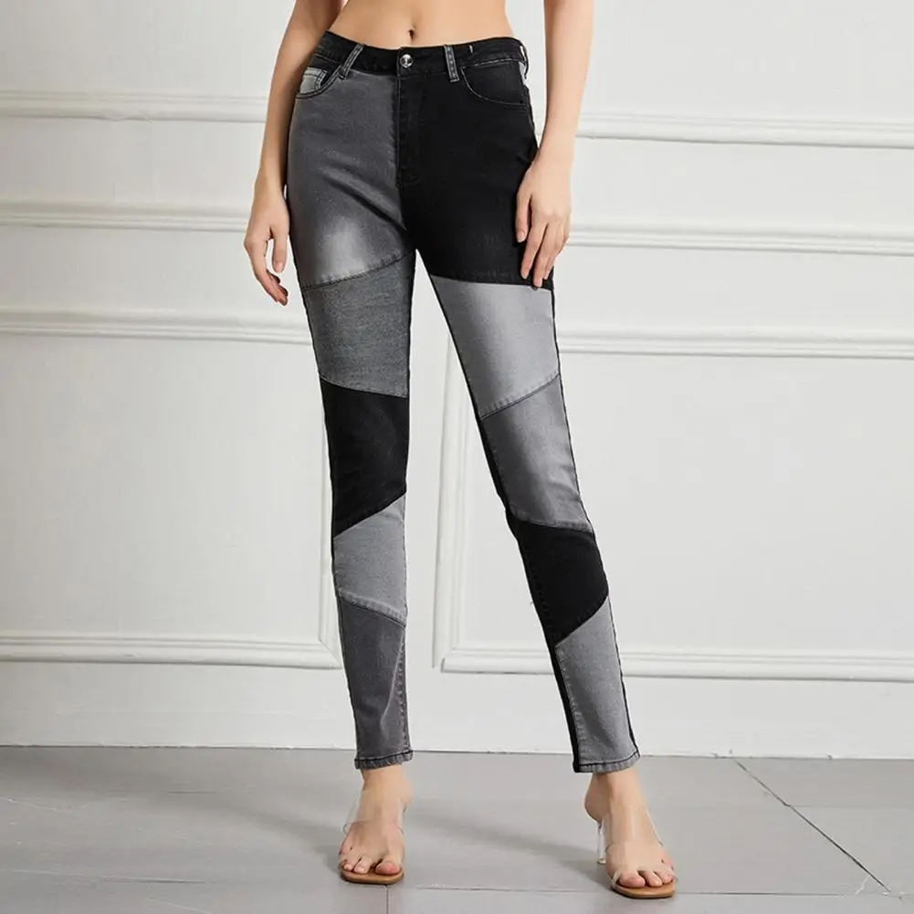 Slim Fit Denim Pants Women Cotton Blend Jeans Colorblock Patchwork Slim Fit High Waist Women's Jeans with Button for Commute
Slim Fit Denim Pants Women Cotton Blend Jeans Colorblock Patchwork Slim Fit High Waist Women's Jeans with Button for Commute