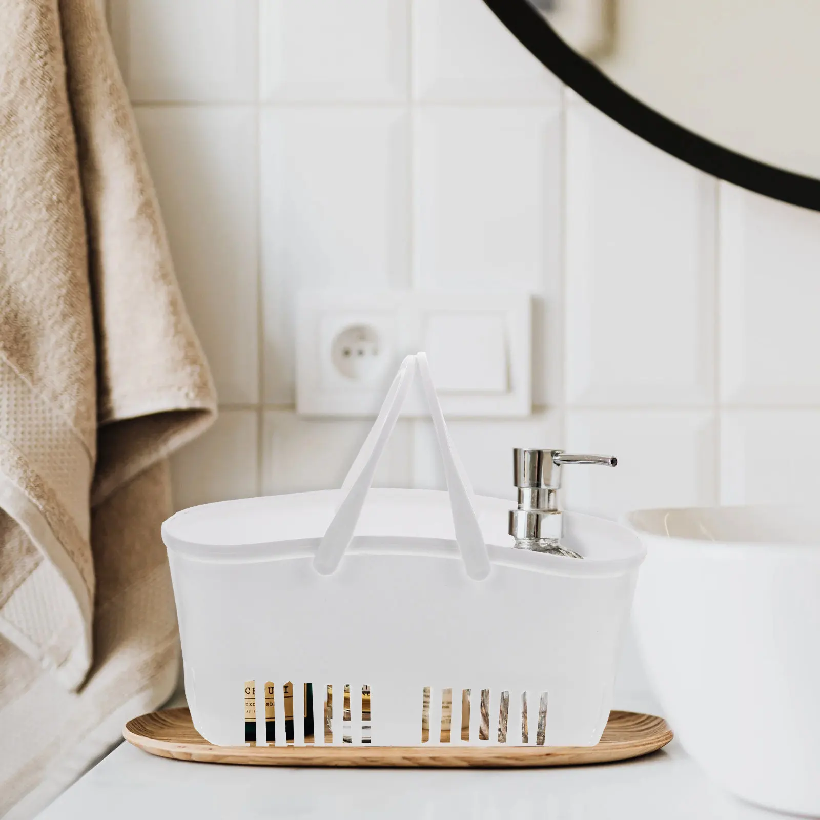 1 шт. Портативная корзина для душа с перфорированным дизайном, многофункциональный пластиковый органайзер для ванной комнаты, держатель для шампуня
1 шт. Портативная корзина для душа с перфорированным дизайном, многофункциональный пластиковый органайзер для ванной комнаты, держатель для шампуня