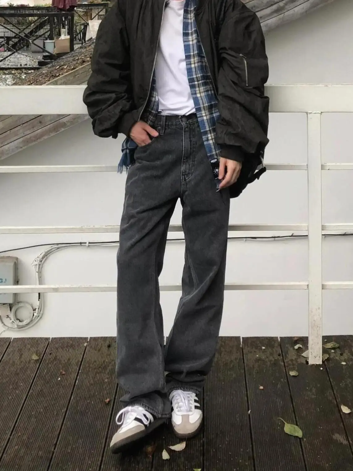 Loose Straight Leg Men's Jeans Grey Black Retro American High Street Style Casual Fashionable Long Trousers
Loose Straight Leg Men's Jeans Grey Black Retro American High Street Style Casual Fashionable Long Trousers