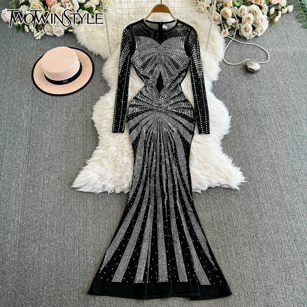 TWOTWINSTYLE Patchwork Diamonds Slimming Dress For Women Round Neck Long Sleeve High Waist Bodycon Dresses Female New KDR517749
TWOTWINSTYLE Patchwork Diamonds Slimming Dress For Women Round Neck Long Sleeve High Waist Bodycon Dresses Female New KDR517749