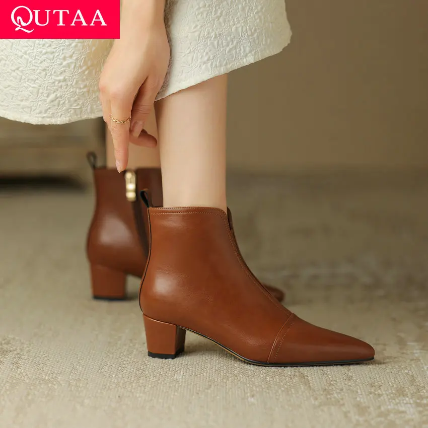 QUTAA 2024 Med Heel Women Ankle Boots Zipper Autumn Winter Genuine Leather Shoes Woman Pointed Toe Motorcycle Boots Size 34-39
QUTAA 2024 Med Heel Women Ankle Boots Zipper Autumn Winter Genuine Leather Shoes Woman Pointed Toe Motorcycle Boots Size 34-39
