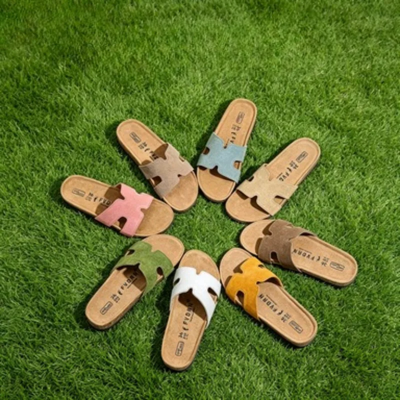 Fashionable slip-on shoes for women, perfect for summer. 2026 new style, soft-soled, casual flat sandals for outdoor wear.
Fashionable slip-on shoes for women, perfect for summer. 2026 new style, soft-soled, casual flat sandals for outdoor wear.