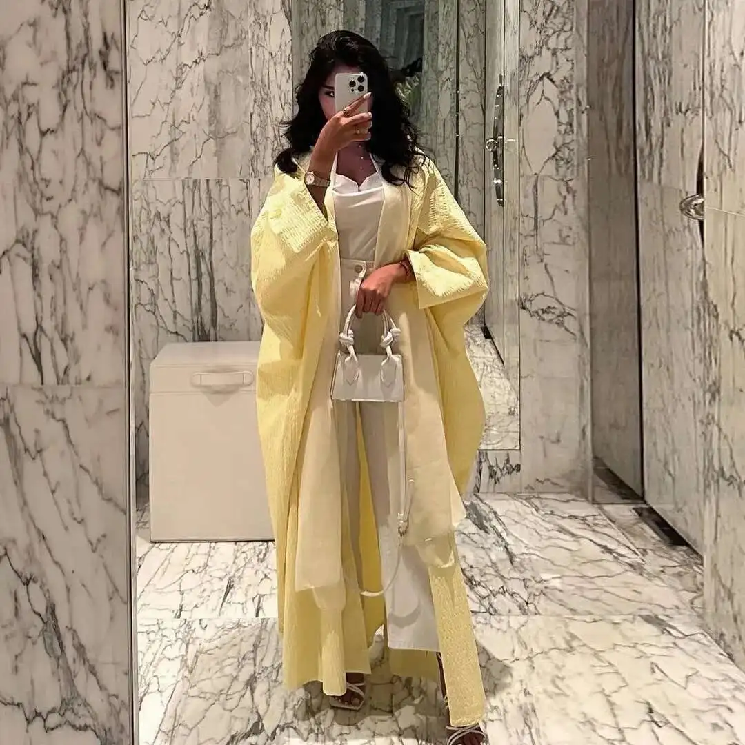 Mq132 Modest2025 Fashion Muslim Dubai Solid Color Bat Sleeve Abaya Cardigan Robe Abaya Ramadan Dubai Luxury Islam Elegant
Mq132 Modest2025 Fashion Muslim Dubai Solid Color Bat Sleeve Abaya Cardigan Robe Abaya Ramadan Dubai Luxury Islam Elegant