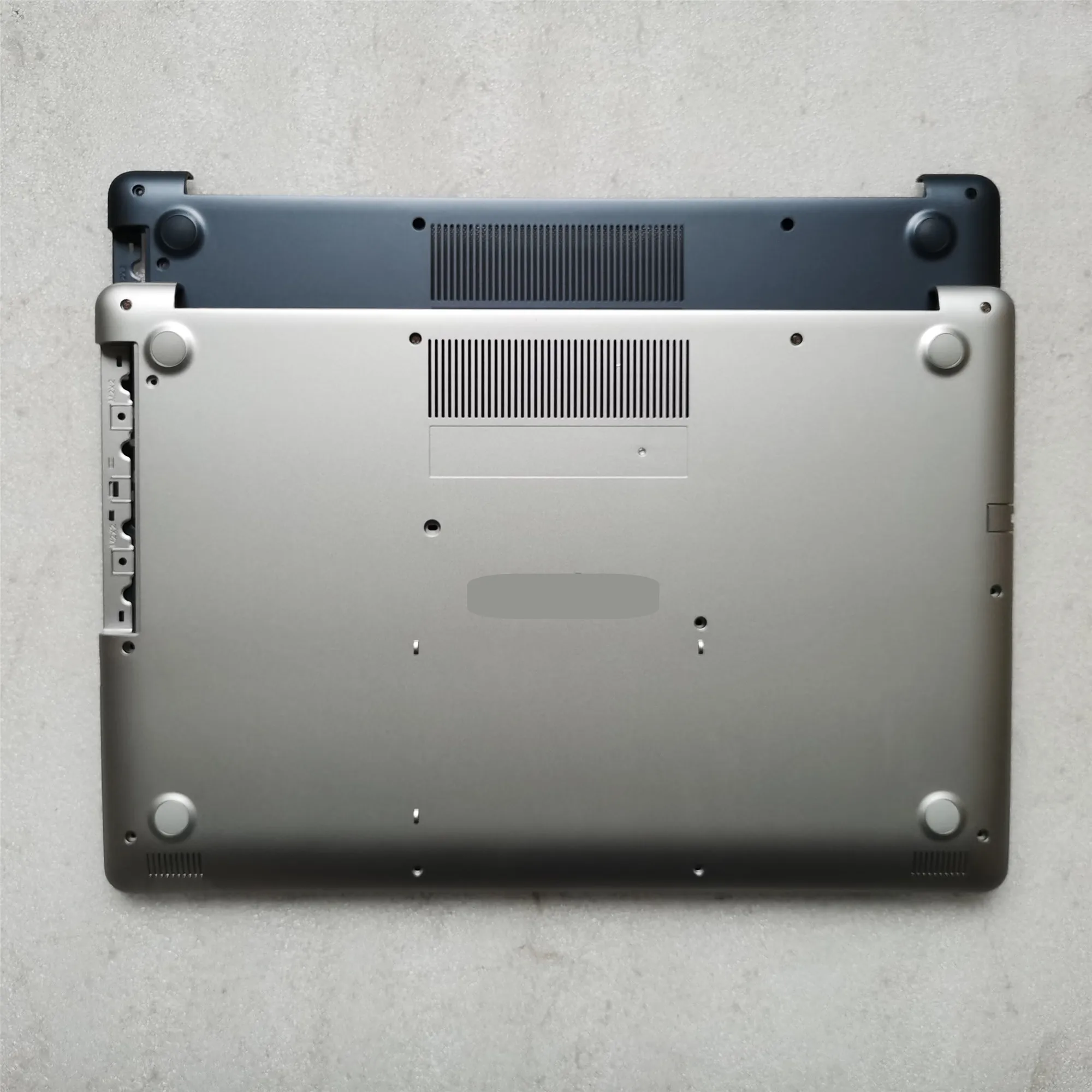 New laptop bottom case base cover for Dell Inspiron 17 5000 P35E Series 5770 17.3"
New laptop bottom case base cover for Dell Inspiron 17 5000 P35E Series 5770 17.3"