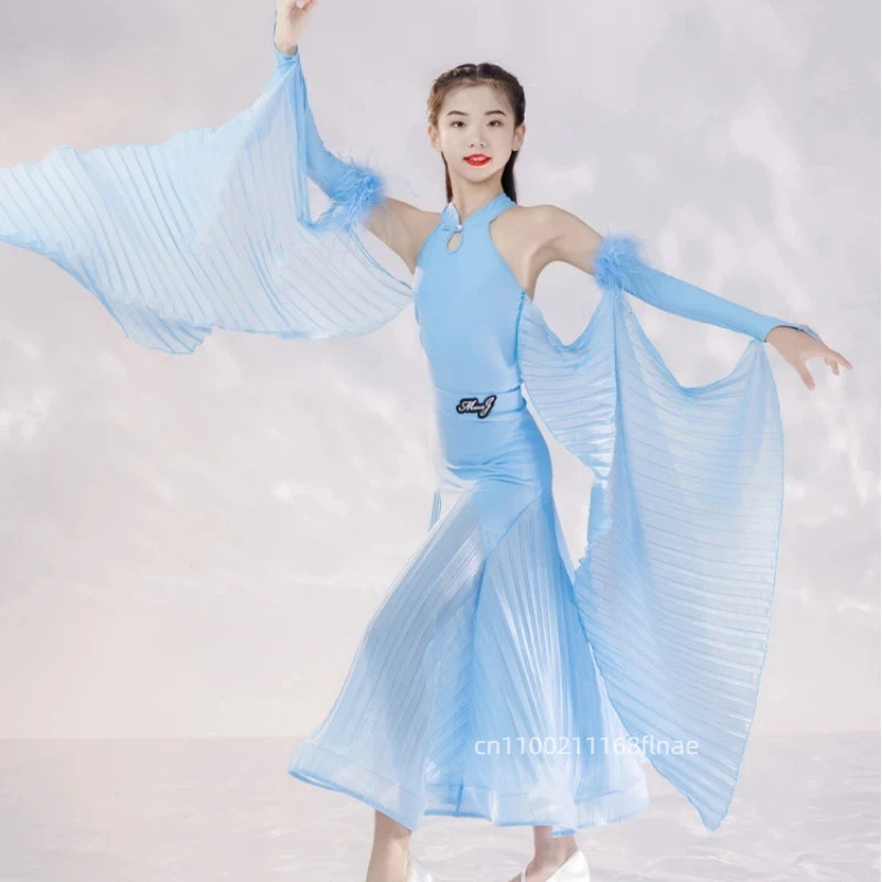 Новинка 2023 года, современная юбка, профессиональное платье для выступлений, тренировочное платье, элитный комплект с разрезом для девочек, весь комплект для выступления на сцене
Новинка 2023 года, современная юбка, профессиональное платье для выступлений, тренировочное платье, элитный комплект с разрезом для девочек, весь комплект для выступления на сцене