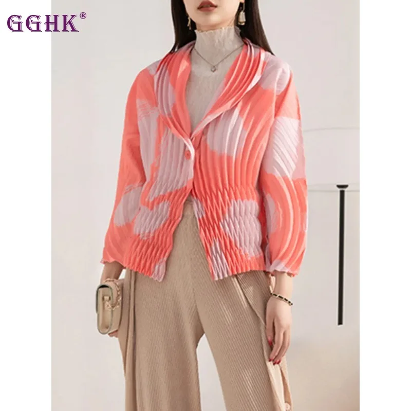 GGHK Miyake Pleated 2024 Spring and Autumn New Women Jacket Flip Lapel Long Sleeve Cardigan Retro Design Female Fashion Jacket
GGHK Miyake Pleated 2024 Spring and Autumn New Women Jacket Flip Lapel Long Sleeve Cardigan Retro Design Female Fashion Jacket