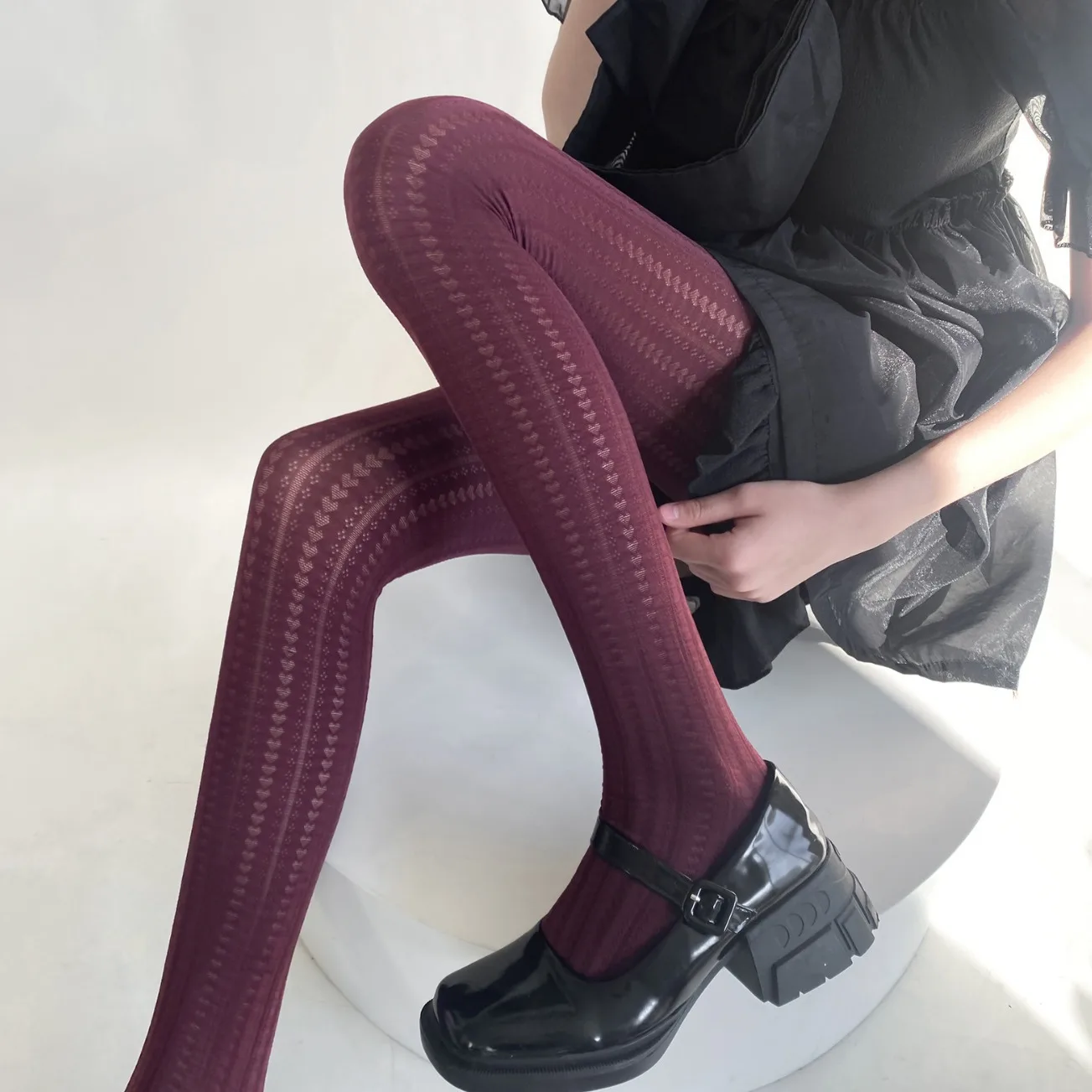 Retro Stockings Pantyhose Love Stripe Pattern Slim Long Socks for Women Solid Tights Female Hosiery High Waist Body Stockings
Retro Stockings Pantyhose Love Stripe Pattern Slim Long Socks for Women Solid Tights Female Hosiery High Waist Body Stockings
