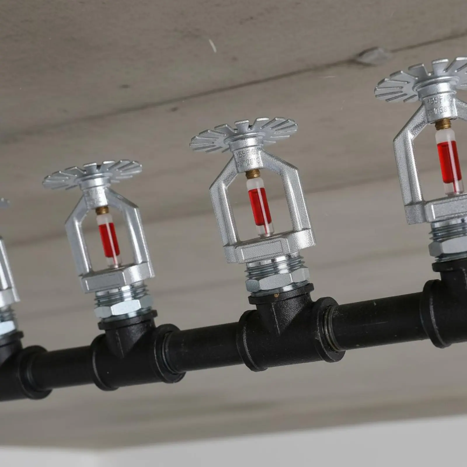 6 Pieces 1/2 Inch NPT Sprinkler Head 155°F / 68°C Activation Pendent Fire Sprinkler Head Silver-Plated-Plated Copper for Factory
6 Pieces 1/2 Inch NPT Sprinkler Head 155°F / 68°C Activation Pendent Fire Sprinkler Head Silver-Plated-Plated Copper for Factory