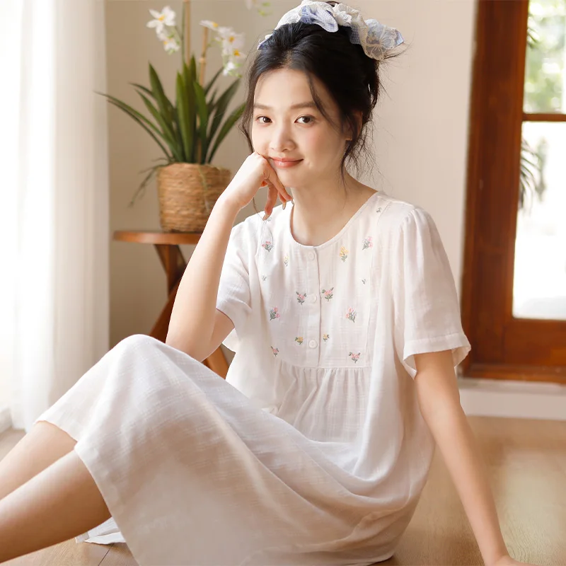 Sweet Embroidered Summer New Pajamas Pure Cotton Gauze Round Neck Can be Wearing Externally Thin Home Skirt
Sweet Embroidered Summer New Pajamas Pure Cotton Gauze Round Neck Can be Wearing Externally Thin Home Skirt