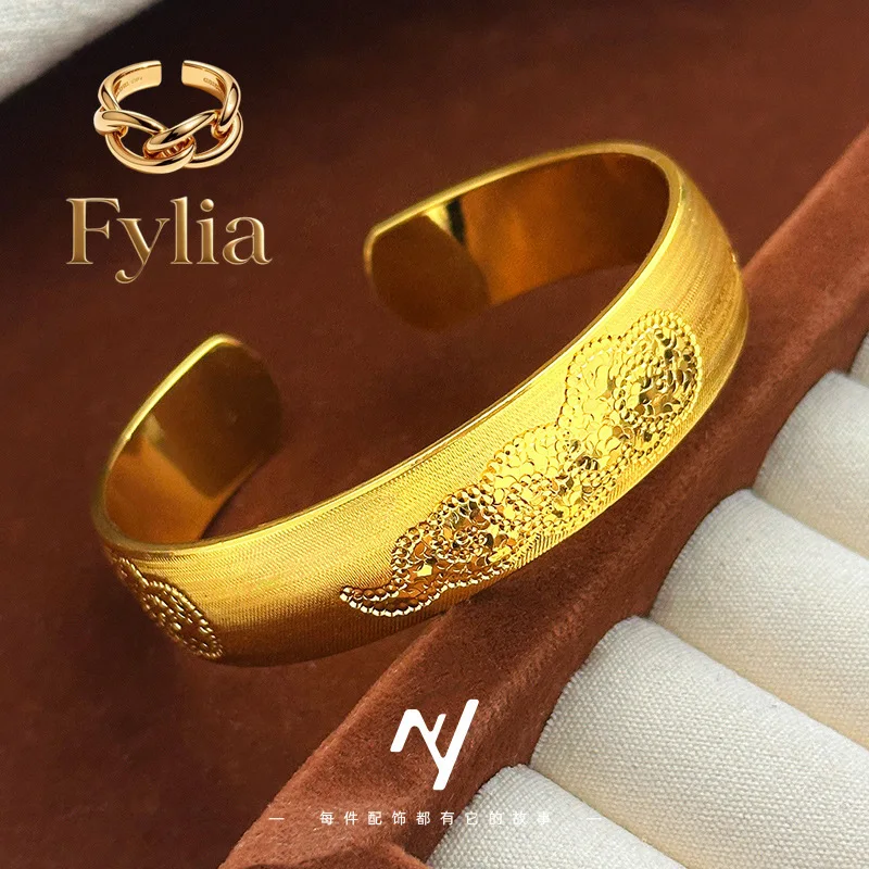 Fylia Jewelry Fylia Jewelry 9999 24K real gold light luxury rich large bracelet brushed wide face CNC crushed ice Xiangyun op
Fylia Jewelry Fylia Jewelry 9999 24K real gold light luxury rich large bracelet brushed wide face CNC crushed ice Xiangyun op