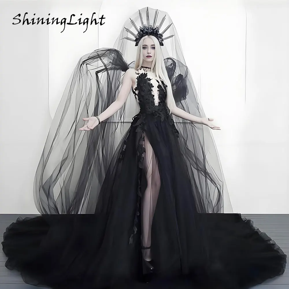 ShiningLight Black Gothic A-Line Wedding Dress V-Neck Lace Appliques Sexy Backless Beach Bridal Gowns Trouwjurk Customized 
ShiningLight Black Gothic A-Line Wedding Dress V-Neck Lace Appliques Sexy Backless Beach Bridal Gowns Trouwjurk Customized