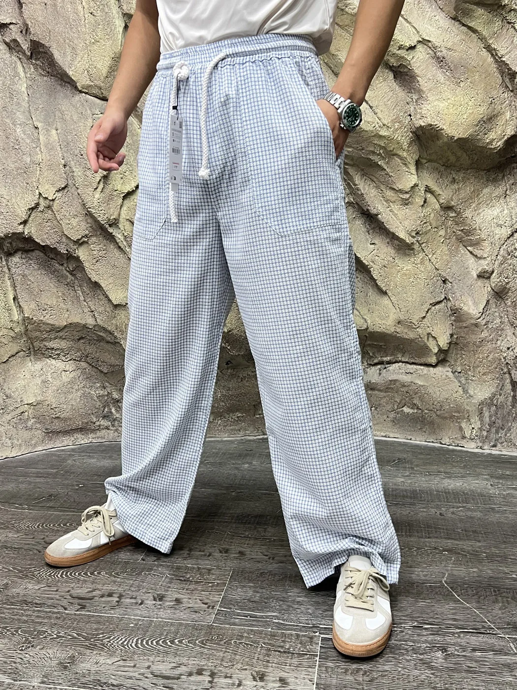 Men's Summer Casual Pants Loose Fit Straight Leg Elastic Waist Washed Cotton Breathable Sweat Absorbent Wide Leg Trousers
Men's Summer Casual Pants Loose Fit Straight Leg Elastic Waist Washed Cotton Breathable Sweat Absorbent Wide Leg Trousers