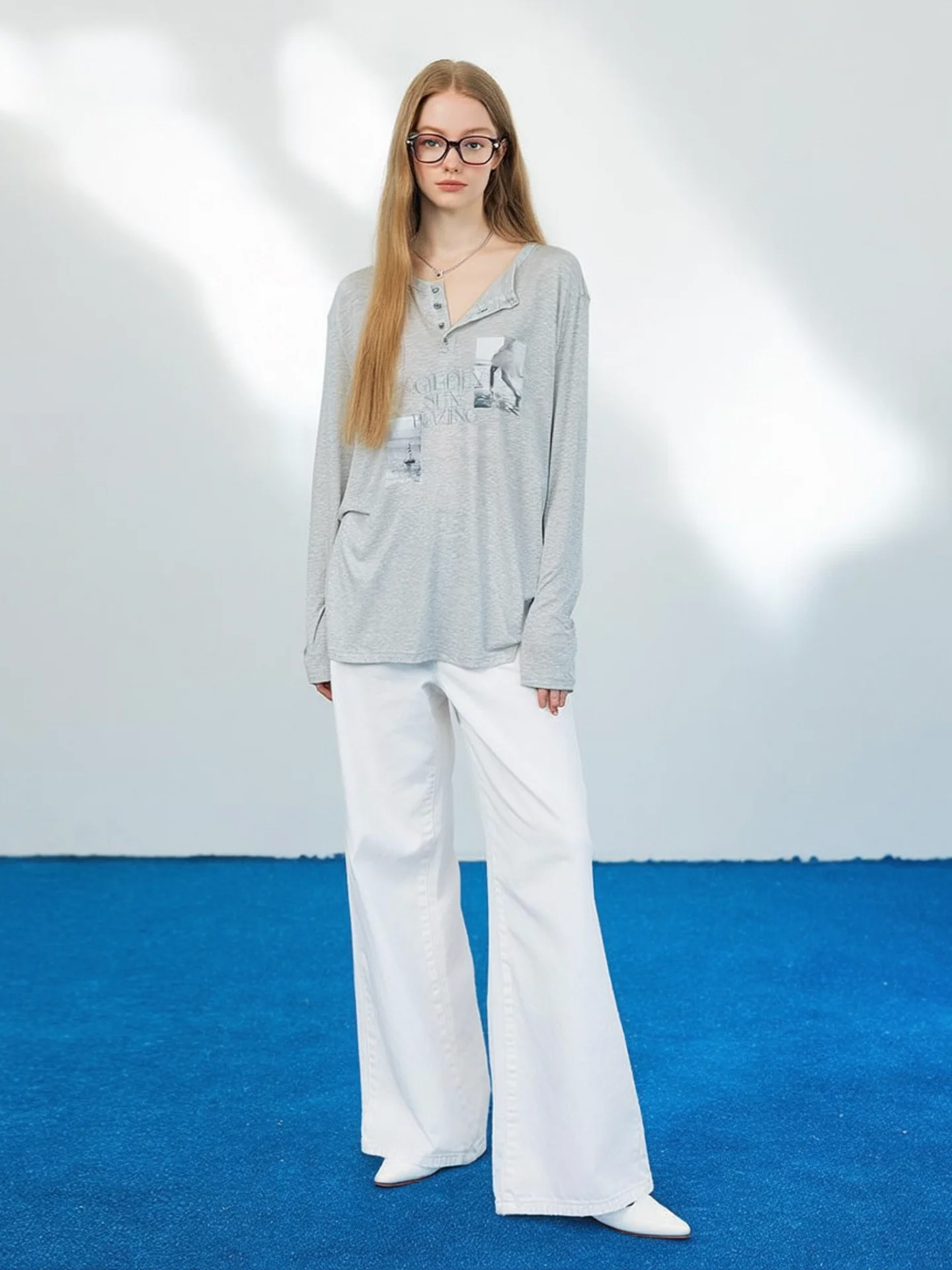 HUAAPPUW Silk Long Sleeve Printed Henry Collar T-Shirt Women's Loose Fit Spring 2026 Grey Casual Comfortable Breathable Top
HUAAPPUW Silk Long Sleeve Printed Henry Collar T-Shirt Women's Loose Fit Spring 2026 Grey Casual Comfortable Breathable Top