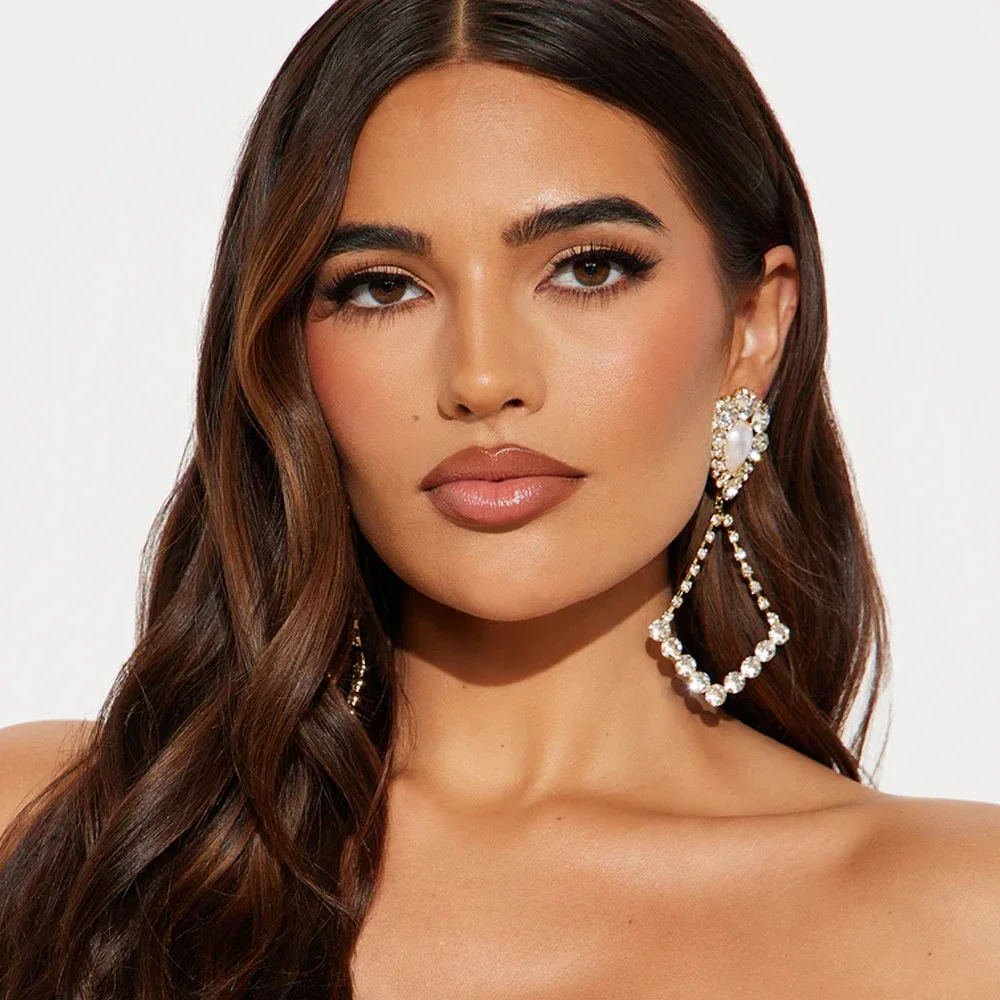 Sparkling Drop Pearl Earrings Dangle for Women Bridal Wedding Luxury Elegant Rhinestone Hollow Rhombus Earrings Trend 2025 Party
Sparkling Drop Pearl Earrings Dangle for Women Bridal Wedding Luxury Elegant Rhinestone Hollow Rhombus Earrings Trend 2025 Party