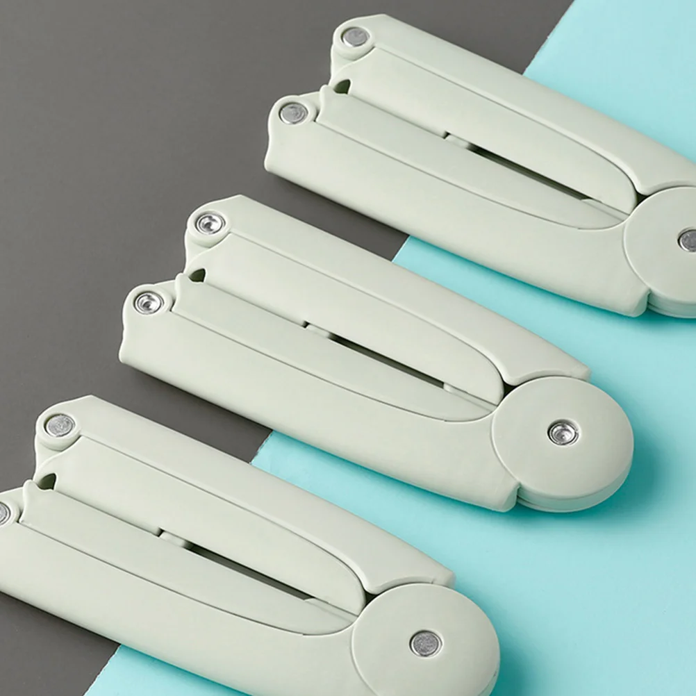 3pcs Creative Portable Folding Hangers Foldable Hanger For Travel Camping Space-Saving Light Weight Multi-Functional Clothes
3pcs Creative Portable Folding Hangers Foldable Hanger For Travel Camping Space-Saving Light Weight Multi-Functional Clothes