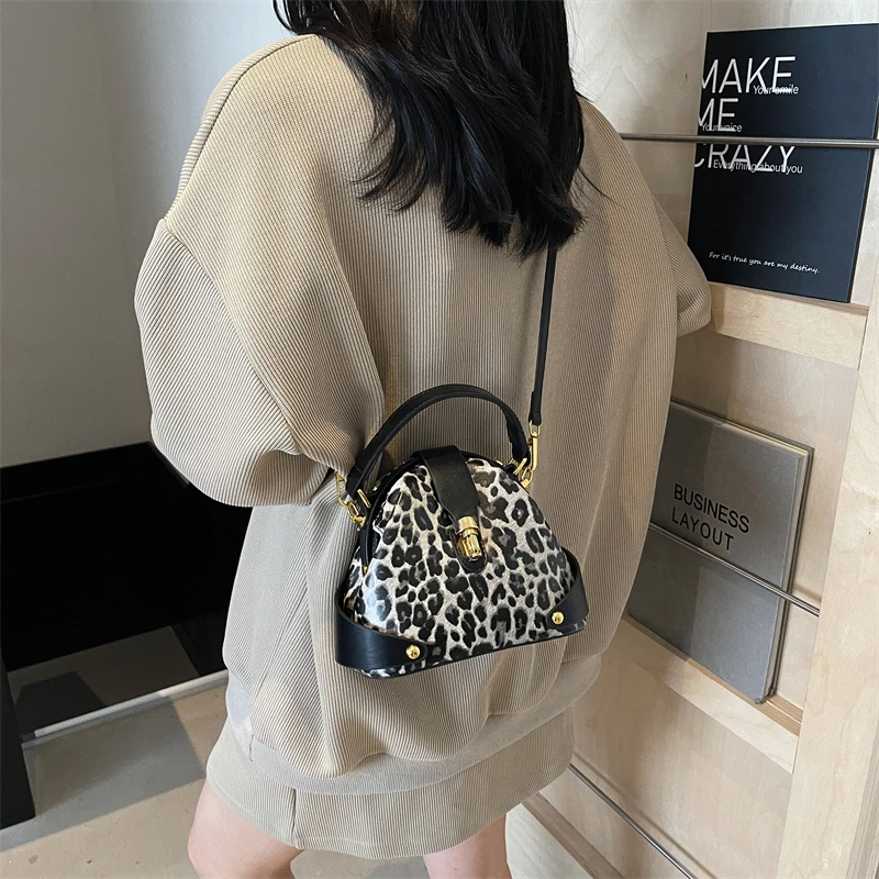 Versatile Traveler Jewel Bag Women Multifunctional Shoulder Handbag Adaptable For Journeys
Versatile Traveler Jewel Bag Women Multifunctional Shoulder Handbag Adaptable For Journeys