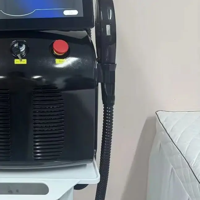 Портативный лазерный аппарат 4-в-1 Soprano Ice Platinum для удаления волос и татуировок с охлаждением кожи, настольный лазерный эпилятор
Портативный лазерный аппарат 4-в-1 Soprano Ice Platinum для удаления волос и татуировок с охлаждением кожи, настольный лазерный эпилятор