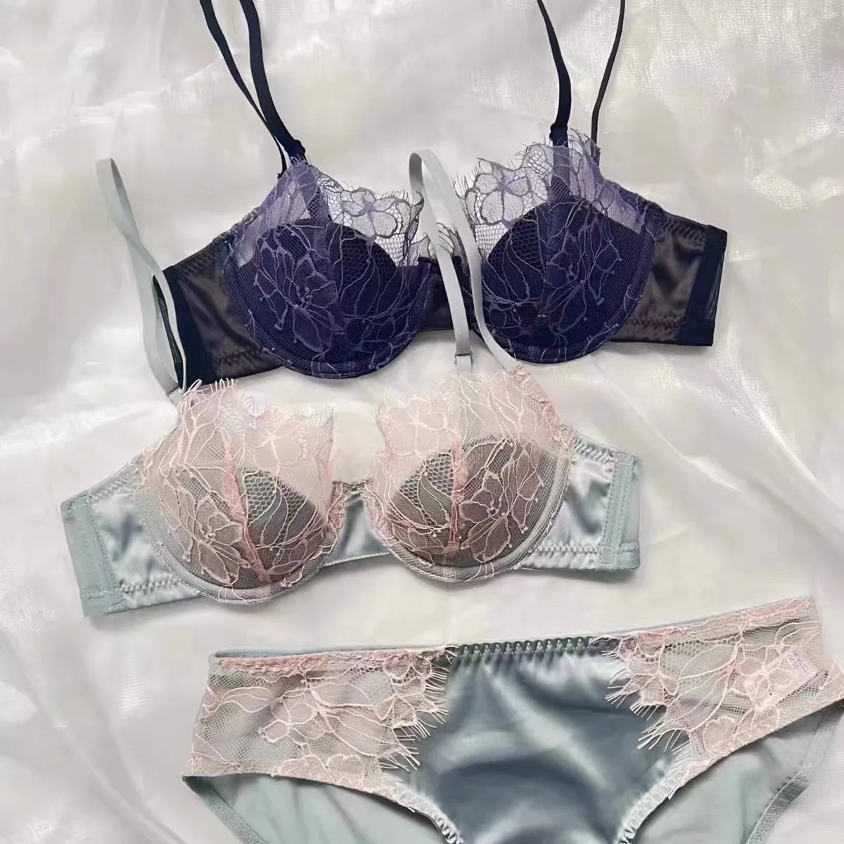 Women's Sexy Lace Bra Soft Steel Ring Breathable And Comfortable Thin Mold Cup Push Up Bra
Women's Sexy Lace Bra Soft Steel Ring Breathable And Comfortable Thin Mold Cup Push Up Bra
