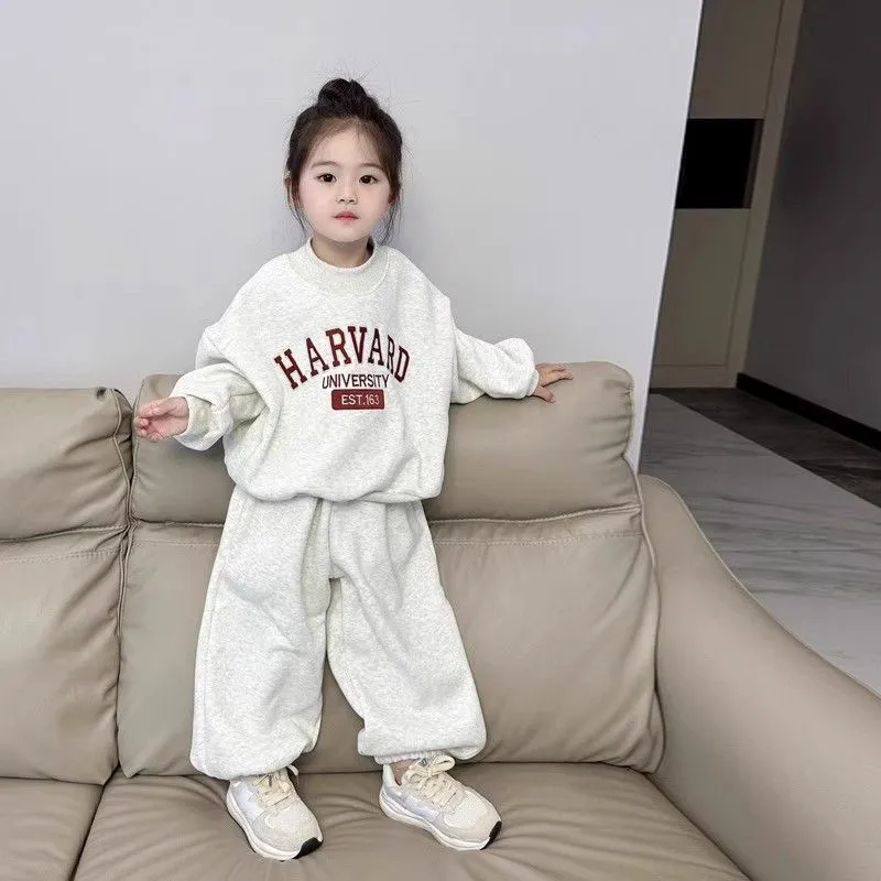 Spring and Autumn Boys and Girls' Fashion New Style Children's Sports Loose Hoodie and Pants Two Piece Set
Spring and Autumn Boys and Girls' Fashion New Style Children's Sports Loose Hoodie and Pants Two Piece Set