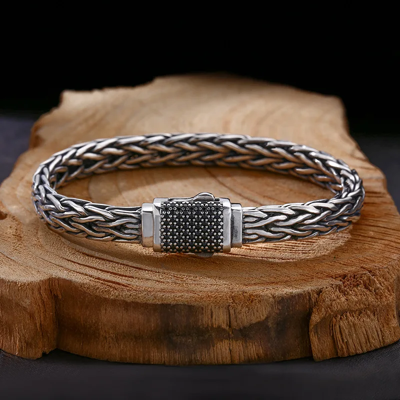 hand-woven inlaid stone hemp rope bracelet men and women trendy Thai silver retro retro style personality ornament
hand-woven inlaid stone hemp rope bracelet men and women trendy Thai silver retro retro style personality ornament