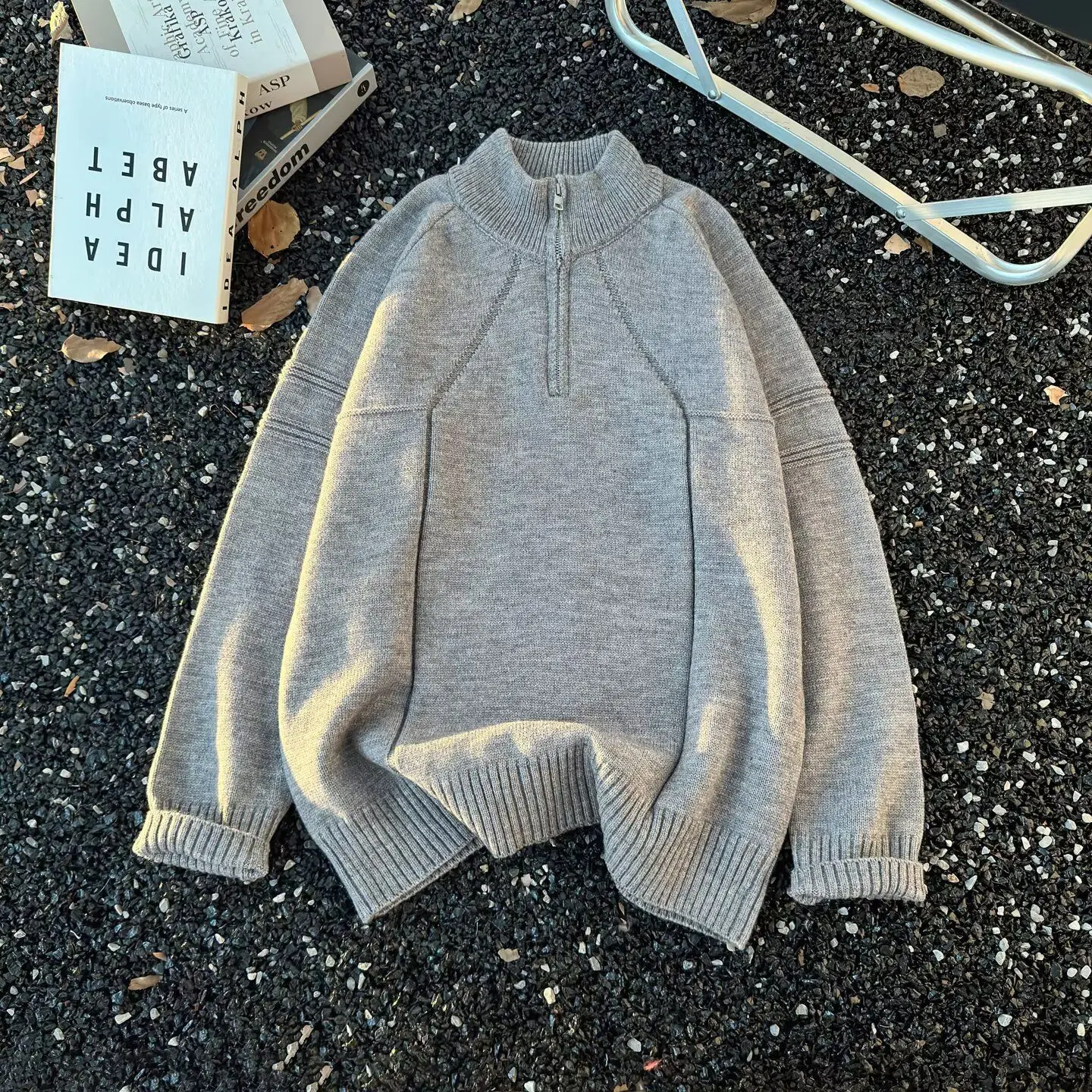 Молодежный вязаный свитер, мужской свободный крой с воротником-стойкой, корейский зимний длинный свитер, повседневная смесь модного полиэстера
Молодежный вязаный свитер, мужской свободный крой с воротником-стойкой, корейский зимний длинный свитер, повседневная смесь модного полиэстера