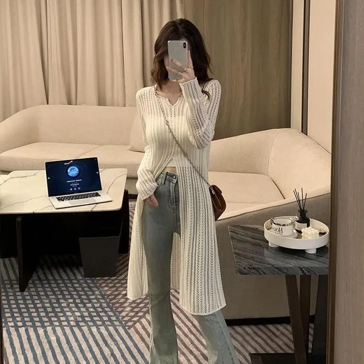 Hollow-Out Stylish Loose Lightweight Popular Cardigan Long Coat Gentle White Knit Sweater For Spring And Autumn
Hollow-Out Stylish Loose Lightweight Popular Cardigan Long Coat Gentle White Knit Sweater For Spring And Autumn