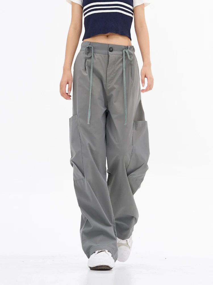 Summer Women Korean Fashion Vintage Cargo Parachute Pants Drawstring Pocket Solid Color Sweatpants Long Trousers Loose Y2k Tide
Summer Women Korean Fashion Vintage Cargo Parachute Pants Drawstring Pocket Solid Color Sweatpants Long Trousers Loose Y2k Tide