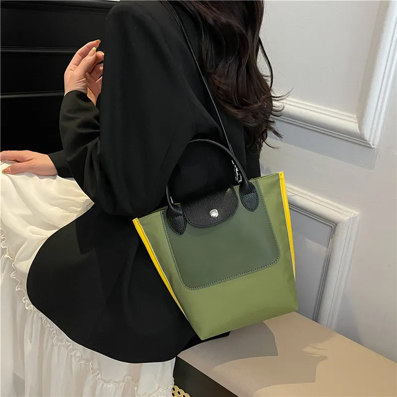 Summer Large Capaci Faion Buet Bag Women's Handbag 2025 New Sle Color Blo oulder Crossbody Phone Bag
Summer Large Capaci Faion Buet Bag Women's Handbag 2025 New Sle Color Blo oulder Crossbody Phone Bag