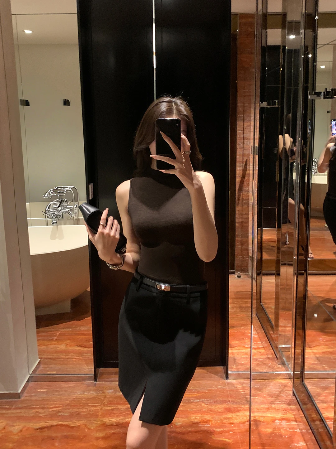 Maven Lin Rational Minimalist Asymmetric Tailored Skirt Women's Commute Slim Fit Bodycon Short Skirt Casual Style
Maven Lin Rational Minimalist Asymmetric Tailored Skirt Women's Commute Slim Fit Bodycon Short Skirt Casual Style