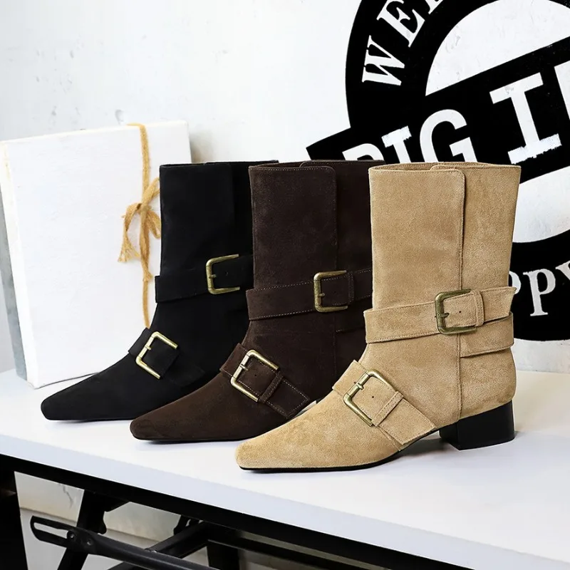 Retro Suede Women's Boots Fashion Pointed Thick Heel Knight Boots for Women Designer Belt Buckle Women's Shoes Botas Para Mujer
Retro Suede Women's Boots Fashion Pointed Thick Heel Knight Boots for Women Designer Belt Buckle Women's Shoes Botas Para Mujer