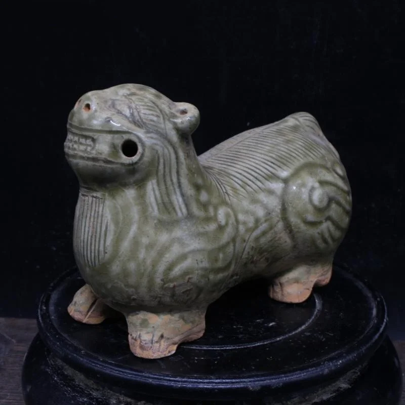 Yue kiln carving of twelve zodiac tiger ornaments folk collection of porcelain statues
Yue kiln carving of twelve zodiac tiger ornaments folk collection of porcelain statues 
