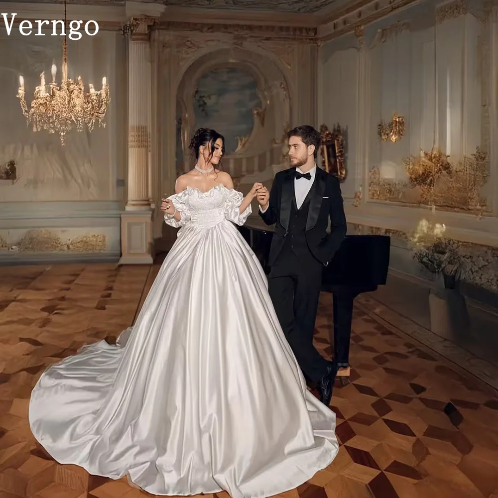 Verngo Simple Satin Wedding Dress Sweetheart Off The Shoulder A Line Bridal Gowns Women Sweap Train Bride Dress Customized
Verngo Simple Satin Wedding Dress Sweetheart Off The Shoulder A Line Bridal Gowns Women Sweap Train Bride Dress Customized