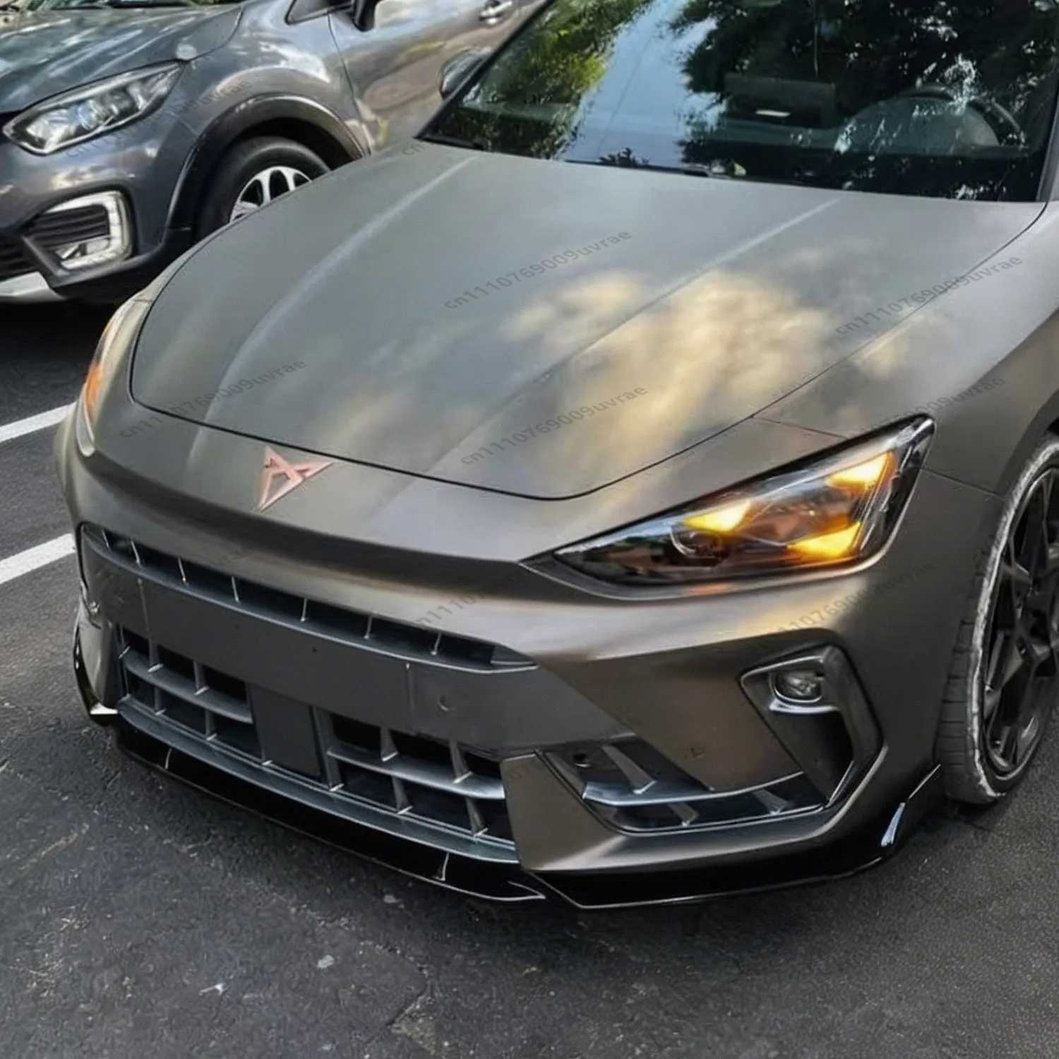 Gloss Black Front Bumper Lip Spoiler Splitter Diffuser Retrofit For Cupra Leon TSI/e-Tsi/e-Hybrid 2024-2026 Facelift Tuning
Gloss Black Front Bumper Lip Spoiler Splitter Diffuser Retrofit For Cupra Leon TSI/e-Tsi/e-Hybrid 2024-2026 Facelift Tuning