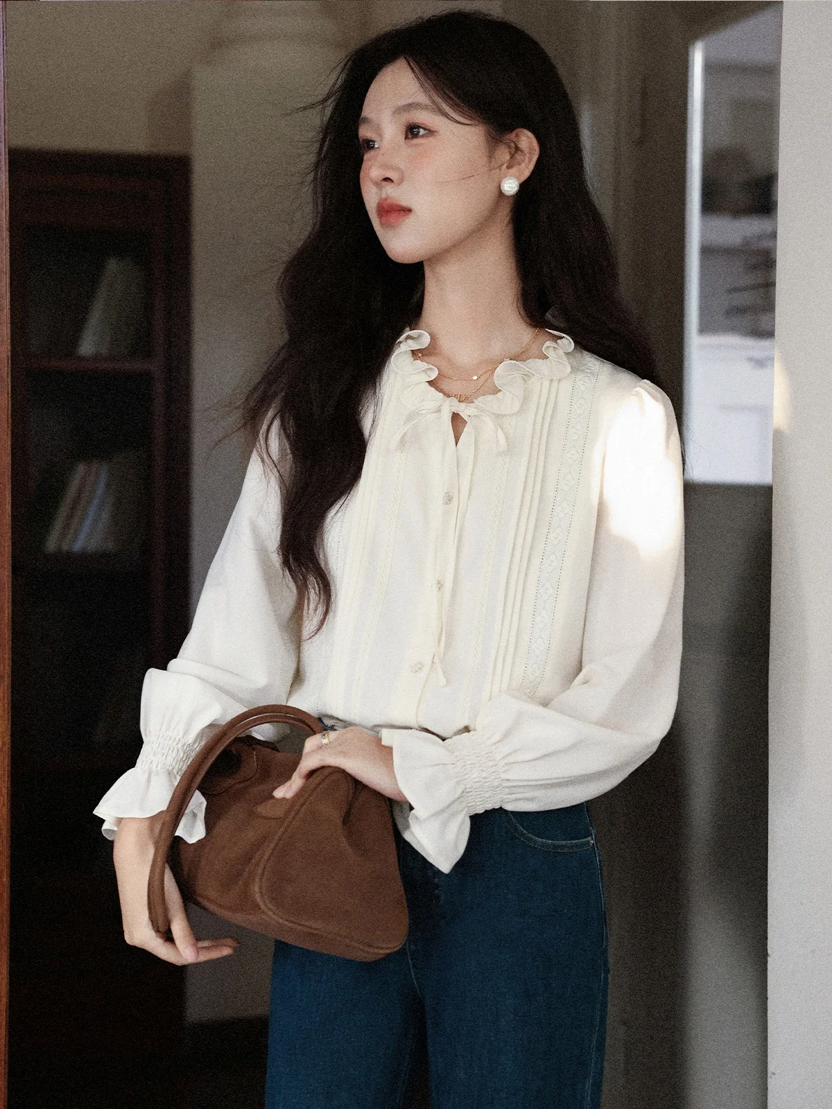 White Long Sve Women's irt Floral Design Breathable Comfortable Straight Cut French Sle Autumn Faion Top
White Long Sve Women's irt Floral Design Breathable Comfortable Straight Cut French Sle Autumn Faion Top