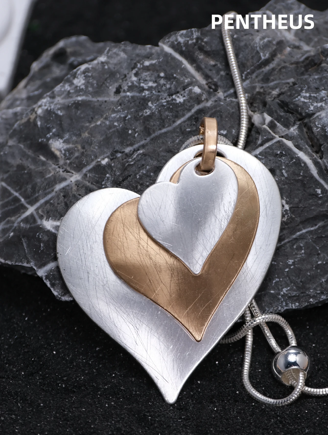 Vintage Geometric Heart Pendant Necklace Brushed Love Metal Sweater Chains Fashion Long Snake Chain Necklace Jewelry Accessories
Vintage Geometric Heart Pendant Necklace Brushed Love Metal Sweater Chains Fashion Long Snake Chain Necklace Jewelry Accessories