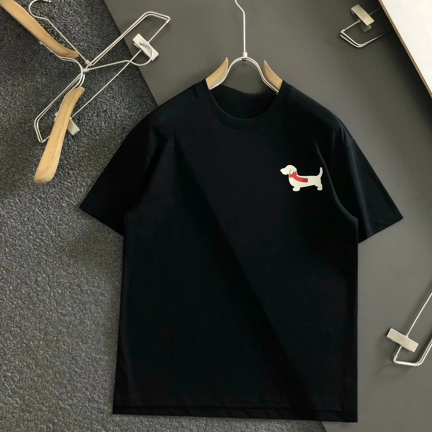 High-end Multi-style Summer Fashion Brand Printing Short Sleeve Casual Round Neck Loose Cotton for Men and Women.
High-end Multi-style Summer Fashion Brand Printing Short Sleeve Casual Round Neck Loose Cotton for Men and Women.