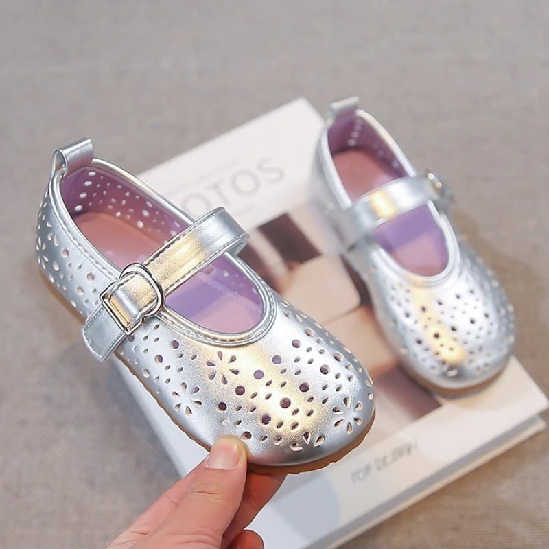 Toddler Girls Silver Mary Jane Shoes, Breathable Hollow Out Flats with Adjustable Strap, Comfort Casual Dress Shoes for Kids
Toddler Girls Silver Mary Jane Shoes, Breathable Hollow Out Flats with Adjustable Strap, Comfort Casual Dress Shoes for Kids