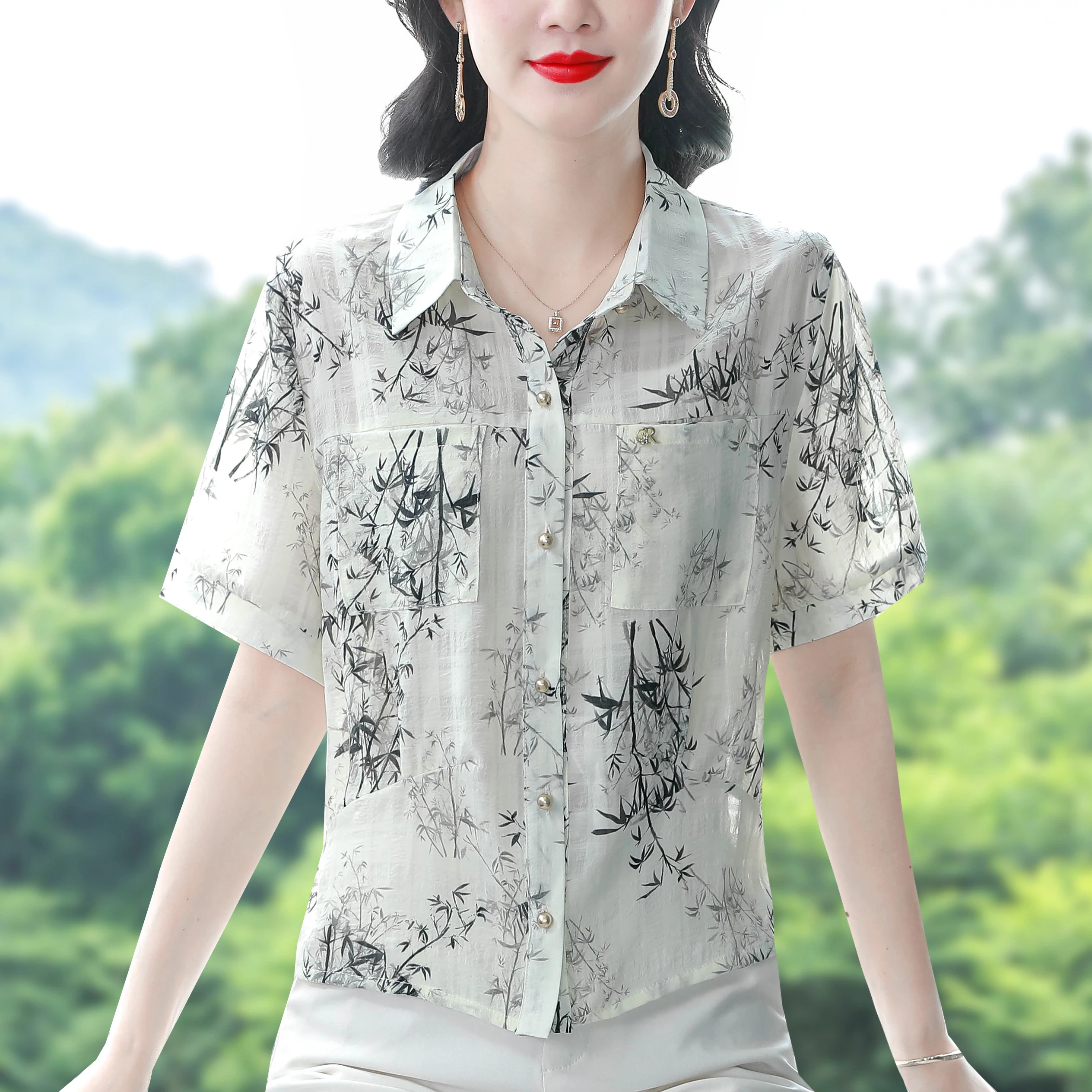 Faionable Summer ort Sve Женская шифоновая ткань с принтом, свободный крой, шелковый атласный тканевый воротник, повседневная одежда на пуговицах
Faionable Summer ort Sve Женская шифоновая ткань с принтом, свободный крой, шелковый атласный тканевый воротник, повседневная одежда на пуговицах