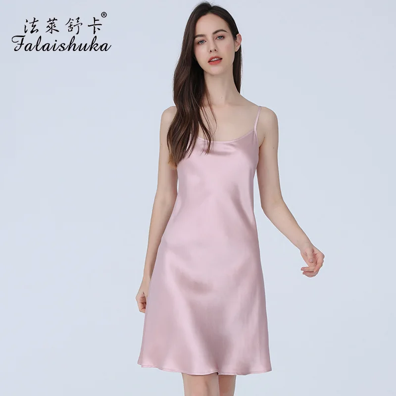 25 momme 100% Natural silk women nightgown Elegant Spaghetti straps O-neck wedding Red bride nightdress sleepwear D3669
25 momme 100% Natural silk women nightgown Elegant Spaghetti straps O-neck wedding Red bride nightdress sleepwear D3669