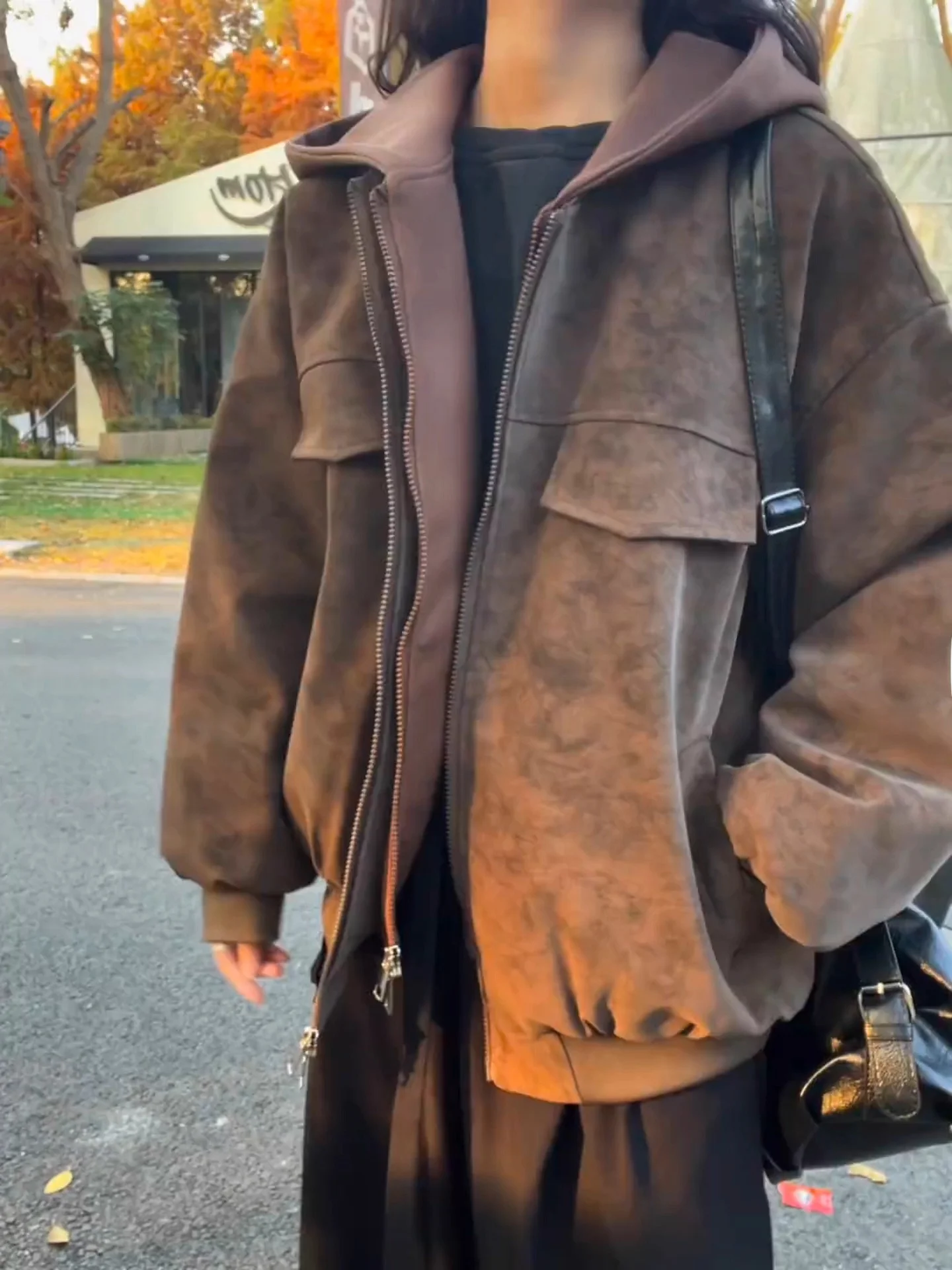 Men's Winter Jaet Fake Two-Piece Tie-Dye PU Leather Cotton Coat with Hood Thiened Workwear Cotton Jaet Warm Youth Faion
Men's Winter Jaet Fake Two-Piece Tie-Dye PU Leather Cotton Coat with Hood Thiened Workwear Cotton Jaet Warm Youth Faion