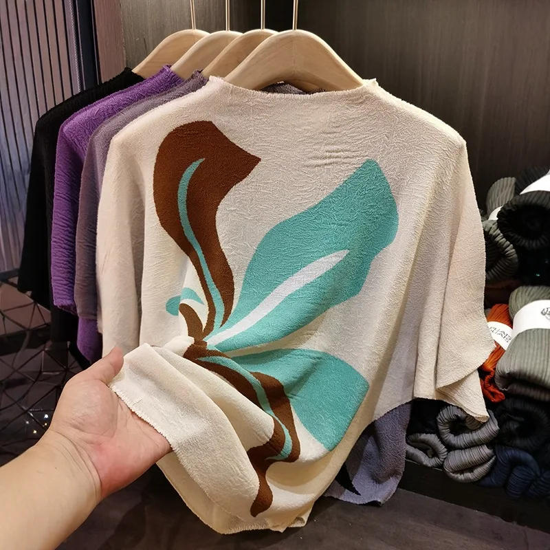 Miyake Pleated T-shirt Plisse Casual Print Fold Top Women Stand-up Collar Pleat Loose Cover Up Meat Hundred Pleats T-shirt Women
Miyake Pleated T-shirt Plisse Casual Print Fold Top Women Stand-up Collar Pleat Loose Cover Up Meat Hundred Pleats T-shirt Women