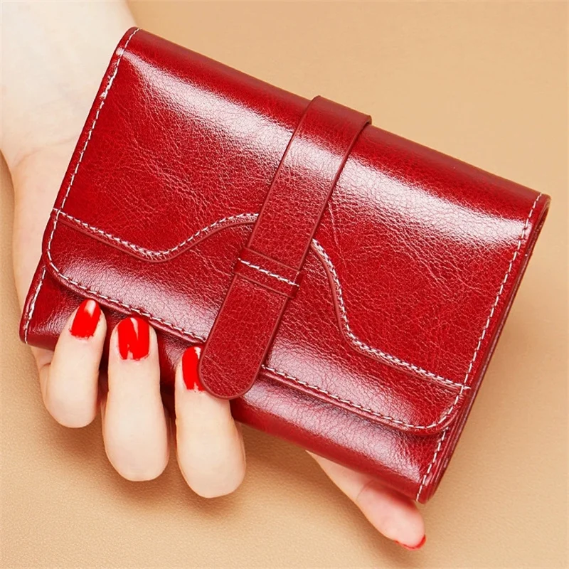Короткий женский кошелек из масляного воска из коровьей кожи, женский RFID-держатель для карт, клатч с коробкой
Короткий женский кошелек из масляного воска из коровьей кожи, женский RFID-держатель для карт, клатч с коробкой