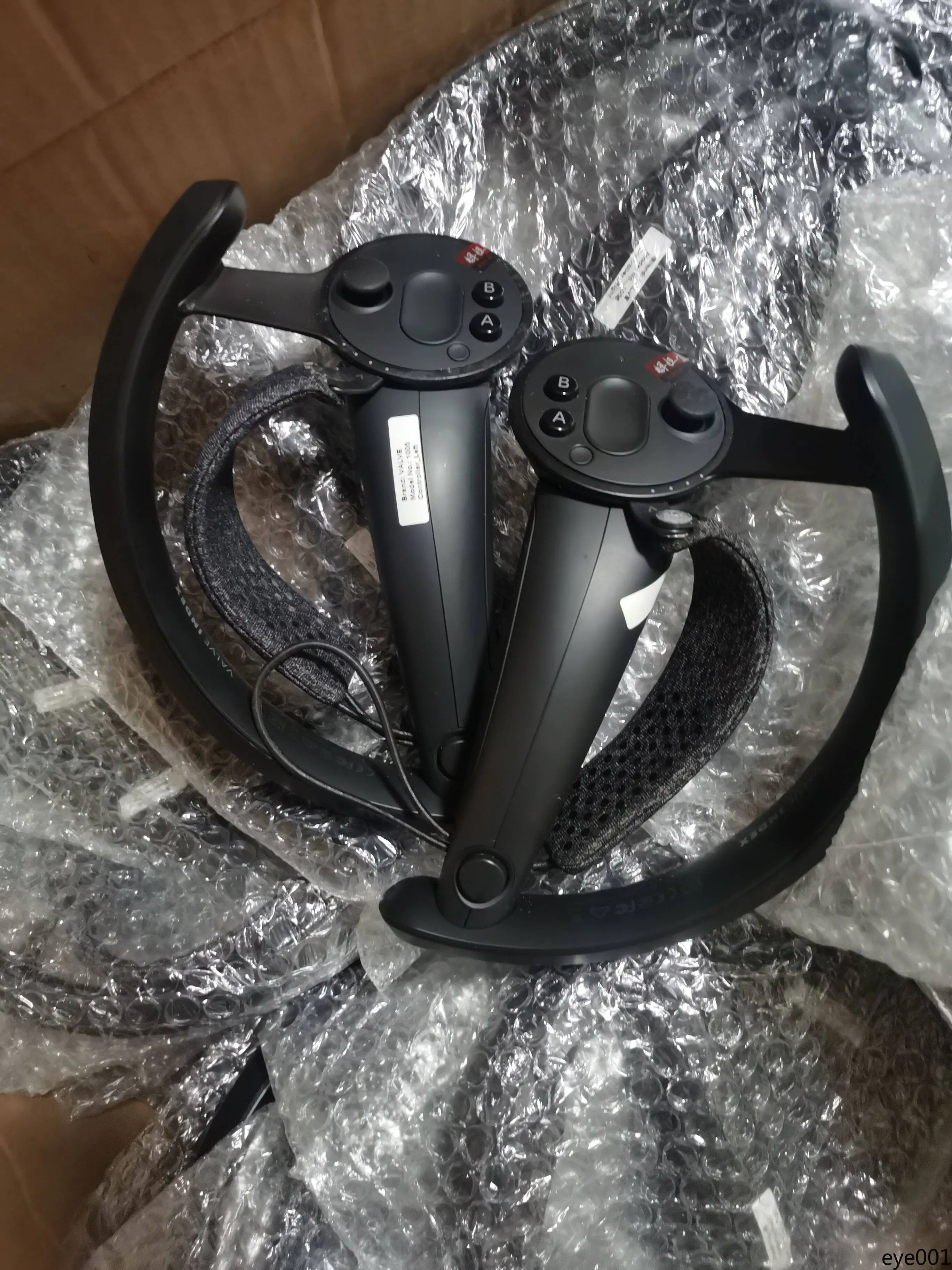 Valve Index Knuckle Controllers 2.0 - SteamVR Tracking for VRChat, High Precision Finger Tracking
Valve Index Knuckle Controllers 2.0 - SteamVR Tracking for VRChat, High Precision Finger Tracking