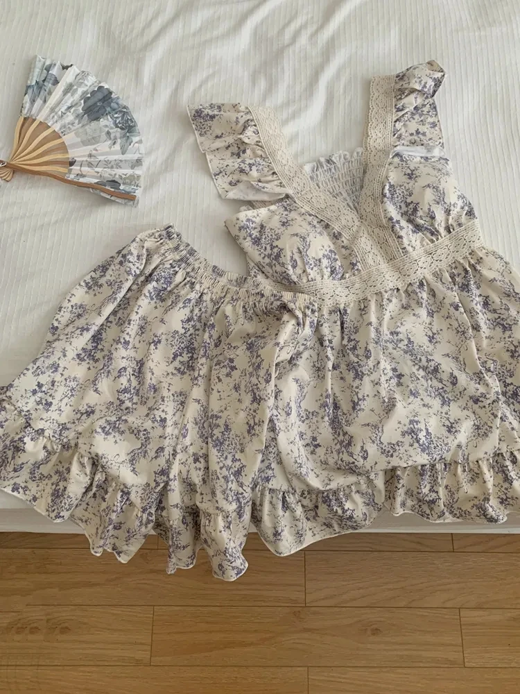 Retro Chinese Floral Sleepwear Set Women's Summer Sweet Princess Style Home Clothes with Chest Pad Short Sleeve V-Neck Dress
Retro Chinese Floral Sleepwear Set Women's Summer Sweet Princess Style Home Clothes with Chest Pad Short Sleeve V-Neck Dress