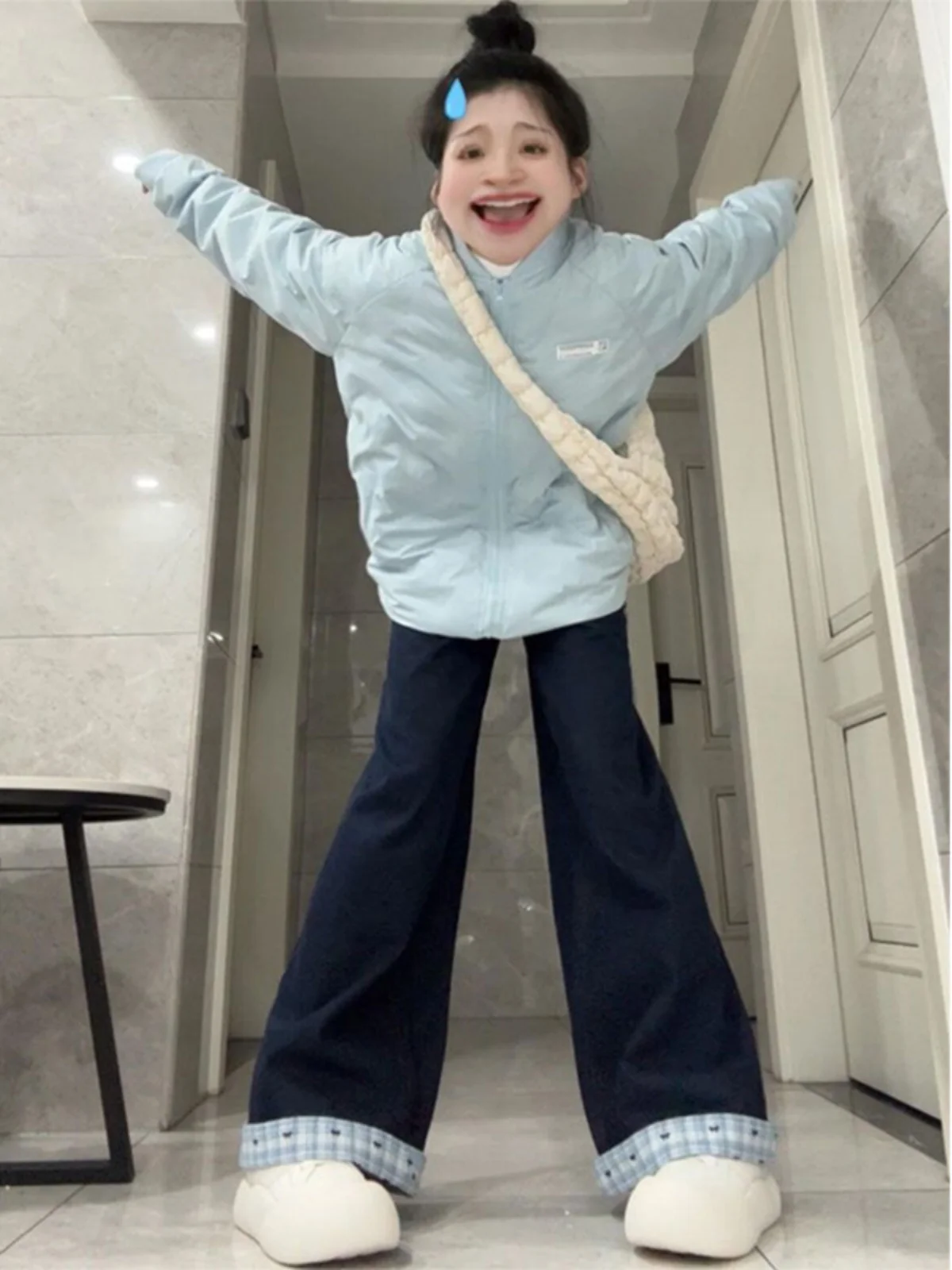 Американские ретро клетчатые широкие джинсы женские свободные утягивающие брюки длиной до пола повседневные длинные брюки с высокой талией
Американские ретро клетчатые широкие джинсы женские свободные утягивающие брюки длиной до пола повседневные длинные брюки с высокой талией