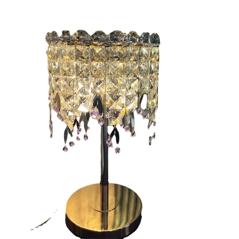 Modern light luxury bedroom crystal table lamp wedding creative decoration hotel bedside lamp
Modern light luxury bedroom crystal table lamp wedding creative decoration hotel bedside lamp