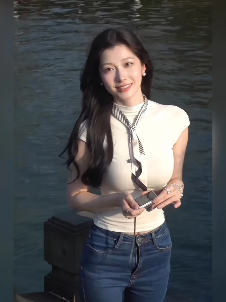 Slim Fit Half High Collar Short Sleeve T-Shirt Women's Spring Summer Pure Desire Versatile Weight Gain Lady Style Top
Slim Fit Half High Collar Short Sleeve T-Shirt Women's Spring Summer Pure Desire Versatile Weight Gain Lady Style Top