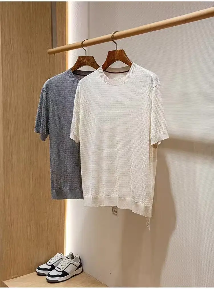 Летняя мужская повседневная футболка из шерсти Tencel из лиоцелла с круглым вырезом и короткими рукавами
Летняя мужская повседневная футболка из шерсти Tencel из лиоцелла с круглым вырезом и короткими рукавами