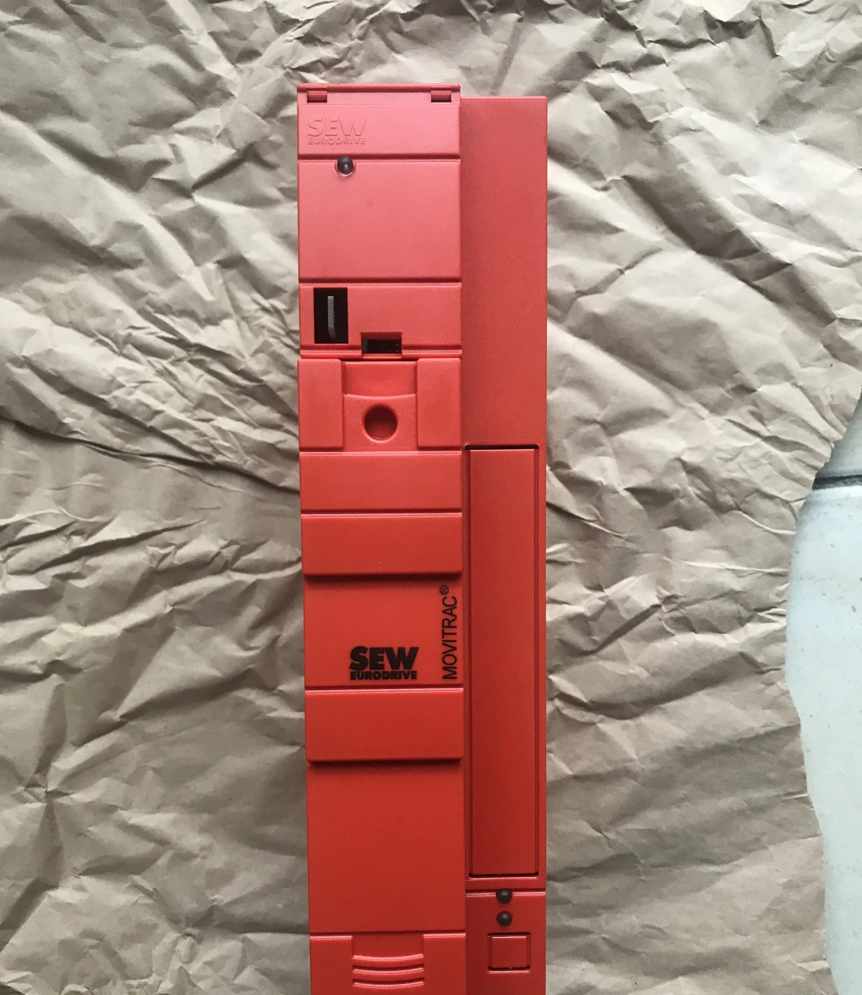 frequency converter MC07B0030-5A3-4-00 three-phase 380V/3KW genuine
frequency converter MC07B0030-5A3-4-00 three-phase 380V/3KW genuine