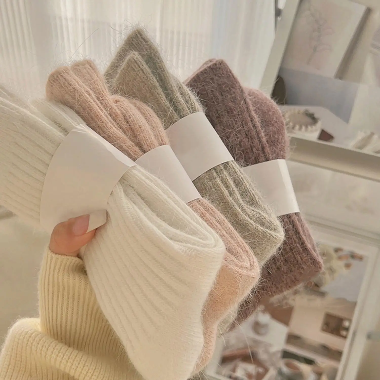 1 Pair Cashmere Wool Socks Women's Winter Solid Warm Thickened Sock Solid Color Simple Mid-Calf Sock Casual Snow Boot Sock
1 Pair Cashmere Wool Socks Women's Winter Solid Warm Thickened Sock Solid Color Simple Mid-Calf Sock Casual Snow Boot Sock